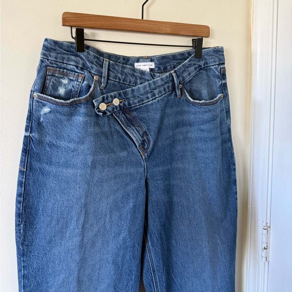 Good American Blue Straight Leg Jeans - Picture 6 of 6